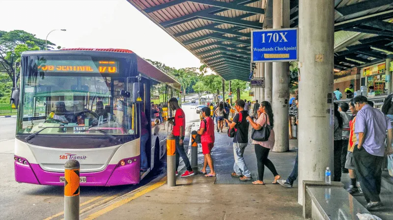 Travelers choose a bus route that travels close to their desired area - Image source: Facebook Xe Buýt TP. Hồ Chí Minh